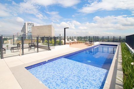 Apartamento à venda com 41m², 1 quarto e sem vaga Apartamento à venda com 41m², 1 quarto e sem vagaÁrea comum - Piscina