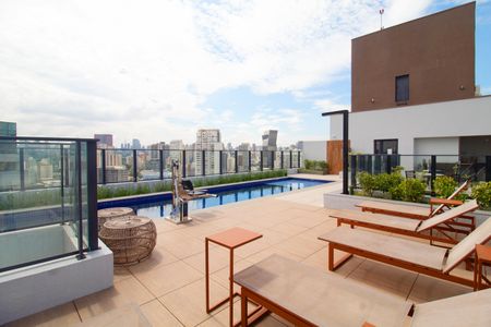 Apartamento à venda com 41m², 1 quarto e sem vaga Apartamento à venda com 41m², 1 quarto e sem vagaÁrea comum - Piscina