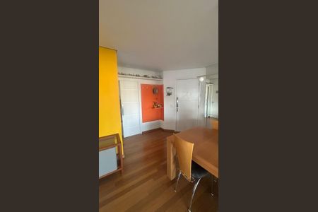 Apartamento à venda com 126m², 3 quartos e 2 vagas Apartamento à venda com 126m², 3 quartos e 2 vagasSala de Jantar