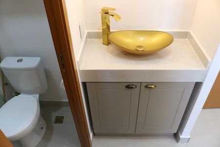 Apartamento para alugar com 38m², 2 quartos e sem vagaBanheiro