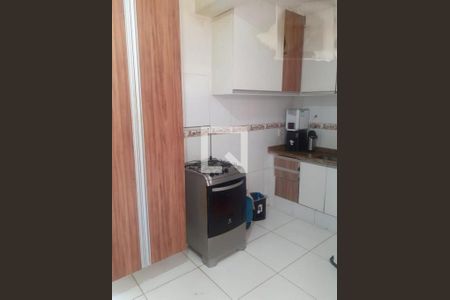 Apartamento à venda com 79m², 2 quartos e sem vaga Apartamento à venda com 79m², 2 quartos e sem vagaCozinha