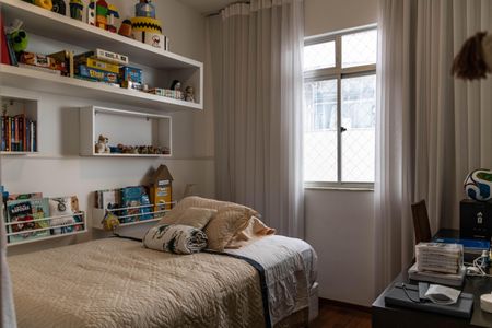 Apartamento à venda com 200m², 3 quartos e 2 vagasQuarto 2