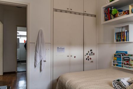 Apartamento à venda com 200m², 3 quartos e 2 vagasQuarto 2