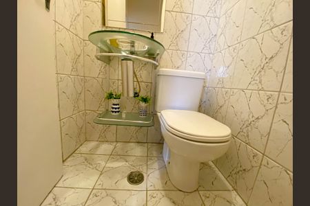 Apartamento à venda com 127m², 3 quartos e 1 vaga Apartamento à venda com 127m², 3 quartos e 1 vagaLavabo