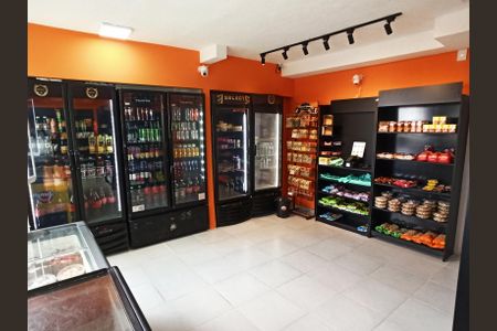 Apartamento para alugar com 32m², 2 quartos e sem vaga Apartamento para alugar com 32m², 2 quartos e sem vagaMercado