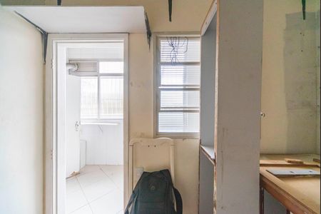 Apartamento à venda com 144m², 3 quartos e 1 vaga Apartamento à venda com 144m², 3 quartos e 1 vagaQuarto de Serviço