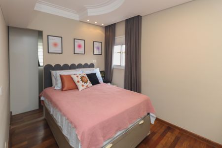 Casa à venda com 350m², 3 quartos e 2 vagasSuíte 2