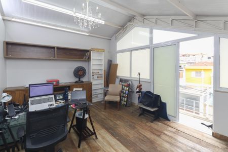 Casa à venda com 350m², 3 quartos e 2 vagasQuarto