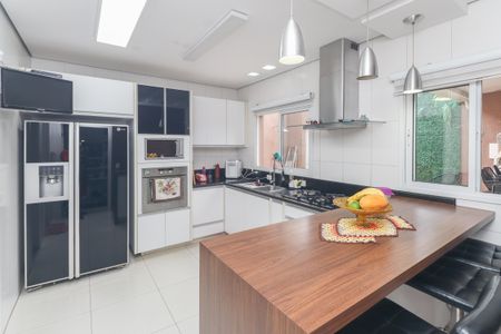 Casa à venda com 350m², 3 quartos e 2 vagasCozinha