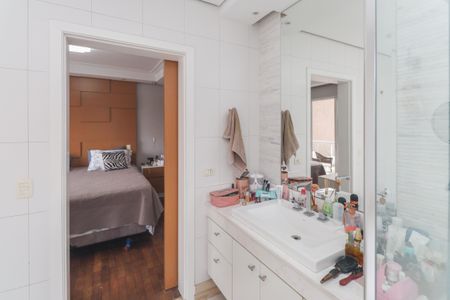 Casa à venda com 350m², 3 quartos e 2 vagasBanheiro da Suíte 3