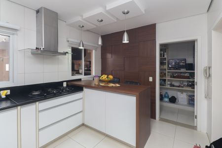 Casa à venda com 350m², 3 quartos e 2 vagasCozinha