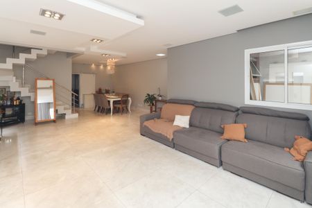 Casa à venda com 350m², 3 quartos e 2 vagasSala