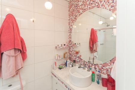 Casa à venda com 350m², 3 quartos e 2 vagasBanheiro da Suíte 2