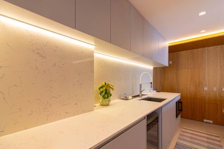 Apartamento para alugar com 109m², 2 quartos e 2 vagasCozinha