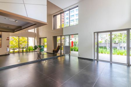 Apartamento para alugar com 109m², 2 quartos e 2 vagasHall social