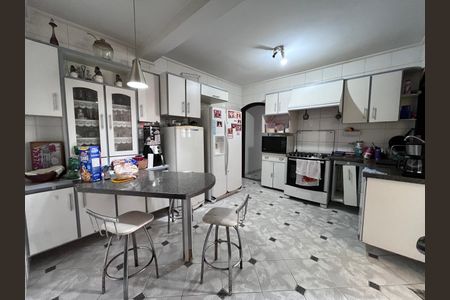 Casa à venda com 145m², 4 quartos e 3 vagas