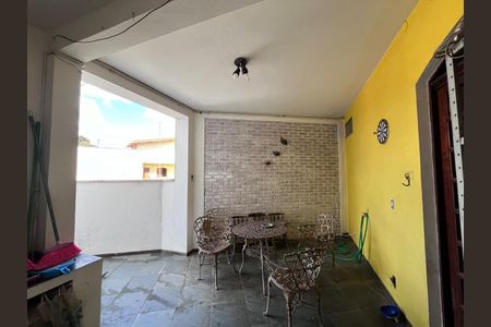 Casa à venda com 145m², 4 quartos e 3 vagas