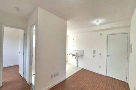 Sala de apartamento para alugar com 2 quartos, 38m² em Parque São Jorge, Campinas