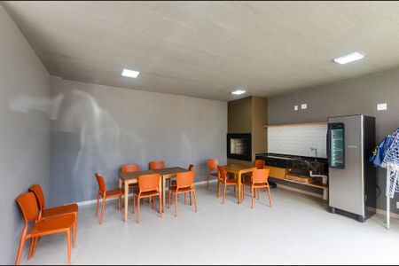 Apartamento para alugar com 38m², 2 quartos e sem vagaÁrea comum - Churrasqueira