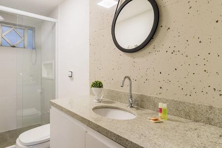 Banheiro de apartamento para alugar com 1 quarto, 35m² em Centro Histórico, Porto Alegre