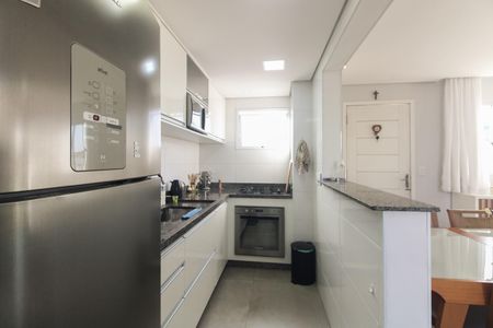 Apartamento à venda com 88m², 3 quartos e 2 vagas Apartamento à venda com 88m², 3 quartos e 2 vagasCozinha