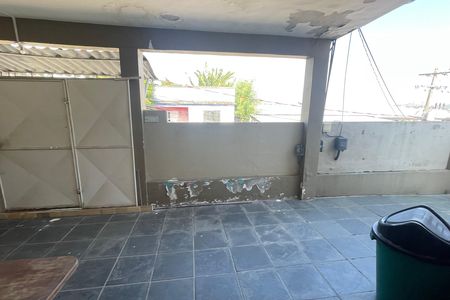 Garagem de casa para alugar com 1 quarto, 101m² em Vila Rosário, Duque de Caxias