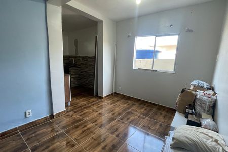 Sala de casa para alugar com 1 quarto, 200m² em Vila Rosário, Duque de Caxias