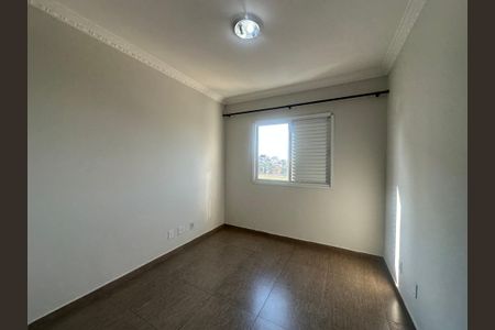 Apartamento para alugar com 73m², 2 quartos e 1 vagaQuarto