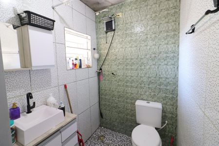 Casa à venda com 170m², 5 quartos e 2 vagasBanheiro 3