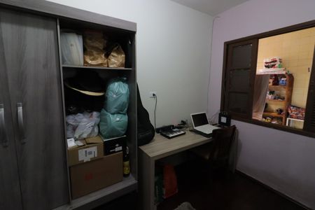 Casa à venda com 170m², 5 quartos e 2 vagasQuarto 3