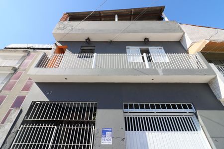 Casa à venda com 170m², 5 quartos e 2 vagasFachada