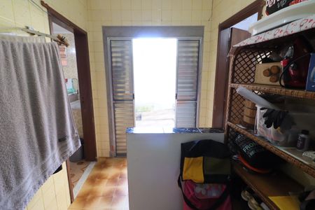 Casa à venda com 170m², 5 quartos e 2 vagasÁrea de Serviço