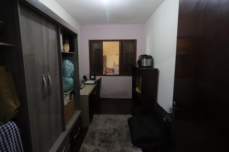 Casa à venda com 170m², 5 quartos e 2 vagasQuarto 3