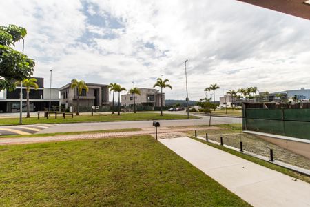 Casa de condomínio à venda com 502m², 4 quartos e 6 vagasVista da Rua