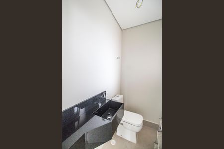 Casa de condomínio à venda com 502m², 4 quartos e 6 vagasEscada