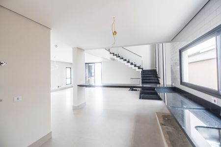 Casa de condomínio à venda com 502m², 4 quartos e 6 vagasCozinha