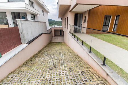 Casa de condomínio à venda com 502m², 4 quartos e 6 vagasGaragem