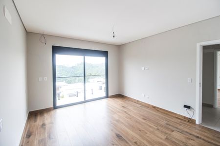 Casa de condomínio à venda com 502m², 4 quartos e 6 vagasSuíte 1