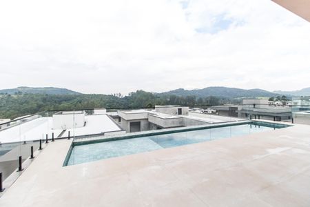 Casa de condomínio à venda com 502m², 4 quartos e 6 vagasPiscina