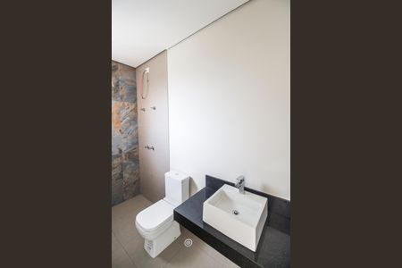 Casa de condomínio à venda com 502m², 4 quartos e 6 vagasBanheiro da Suíte