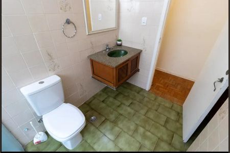 Casa à venda com 200m², 4 quartos e 2 vagasBanheiro