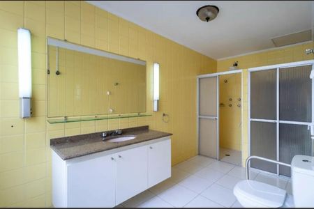 Casa à venda com 200m², 4 quartos e 2 vagasBanheiro