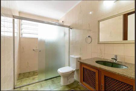 Casa à venda com 200m², 4 quartos e 2 vagasBanheiro