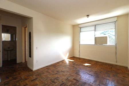 Espaço conjugado de kitnet/studio para alugar com 1 quarto, 34m² em Rubem Berta, Porto Alegre