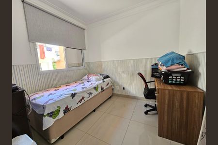 Casa de condomínio à venda com 157m², 3 quartos e 2 vagasQuarto 2