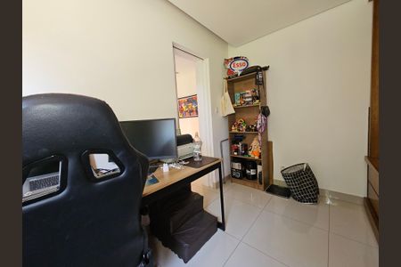 Casa de condomínio à venda com 157m², 3 quartos e 2 vagasQuarto 1