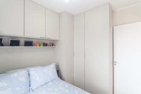 Quarto 1 de apartamento à venda com 2 quartos, 32m² em Parque Vitoria, São Paulo