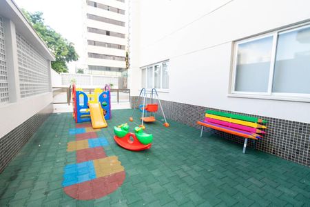 Apartamento à venda com 67m², 2 quartos e 2 vagas Apartamento à venda com 67m², 2 quartos e 2 vagasÁrea comum - Playground