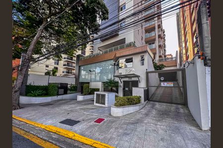 Apartamento à venda com 67m², 2 quartos e 2 vagas Apartamento à venda com 67m², 2 quartos e 2 vagasFachada e portaria