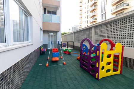 Apartamento à venda com 67m², 2 quartos e 2 vagas Apartamento à venda com 67m², 2 quartos e 2 vagasÁrea comum - Playground